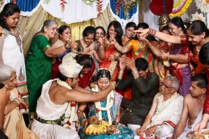 Gatti Mela (Tying of Mangalsutra to the Bride) 